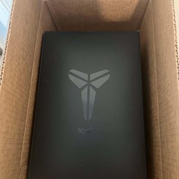 Nike Kobe 6 Protro Reverse Grinch - Picture 9 of 11